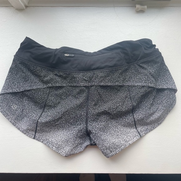Lululemon speed up short - Picture 2 of 2